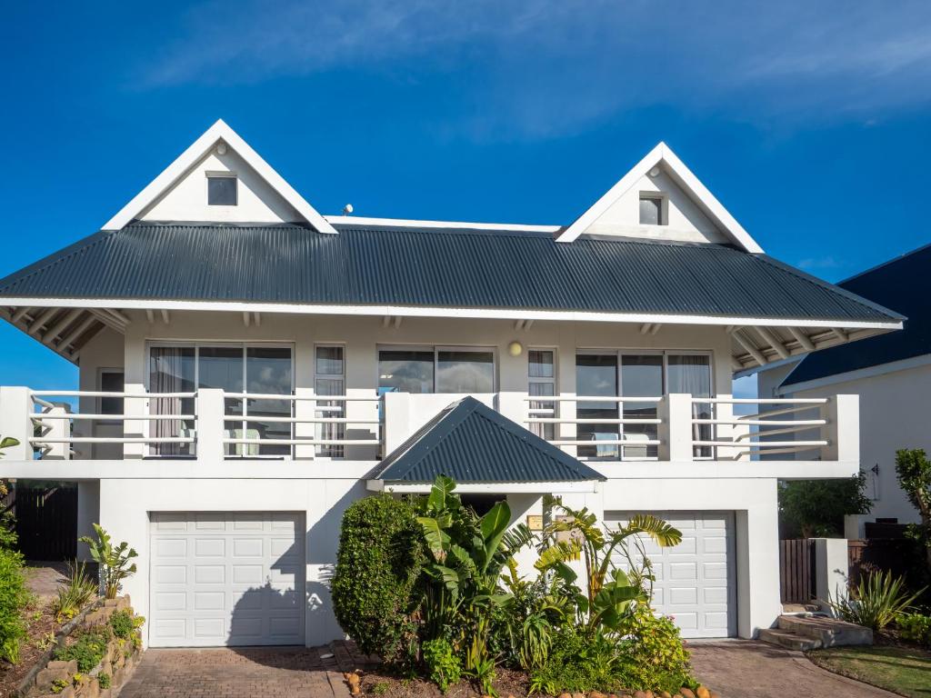 Beach Break Guest Houses and Villas - Luxe Villa