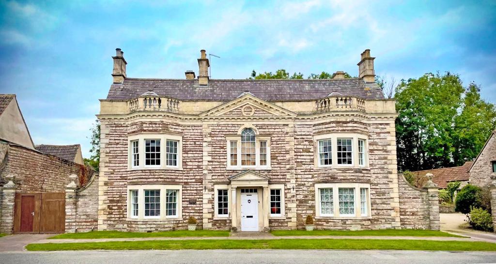 Rounceval House - Deluxe Apartment