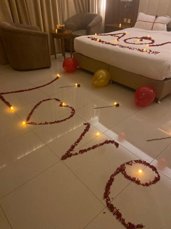 Postel nebo postele na pokoji v ubytování Kayan Al Taif Hotel