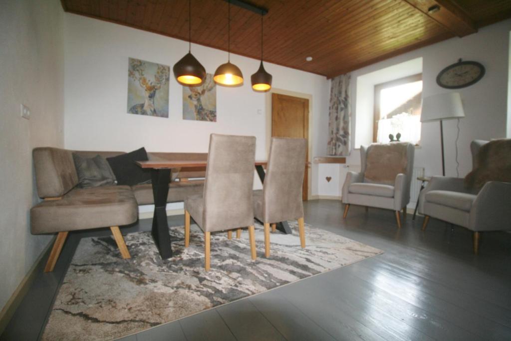 Posedenie v ubytovaní Das kleine Paradies