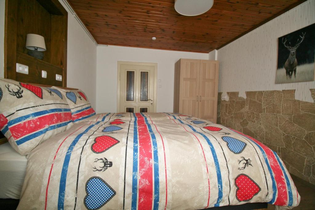Posteľ alebo postele v izbe v ubytovaní Das kleine Paradies