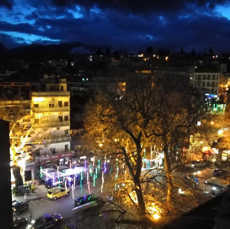 Nespecifikovaný výhled na destinaci Lamía nebo výhled na město při pohledu z apartmánu