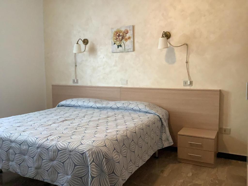 Hotel Costa Azzurra -Free Parking - Easy Stay -Spotorno - Habitación Doble Económica