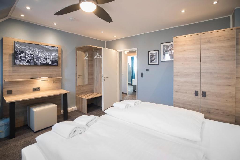 Riverview Apartments by dasPaul - Resim 9