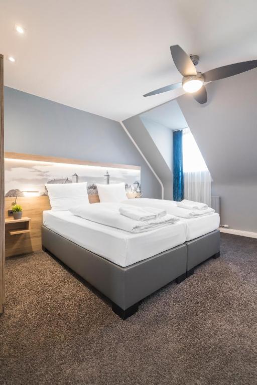 Riverview Apartments by dasPaul - Resim 13