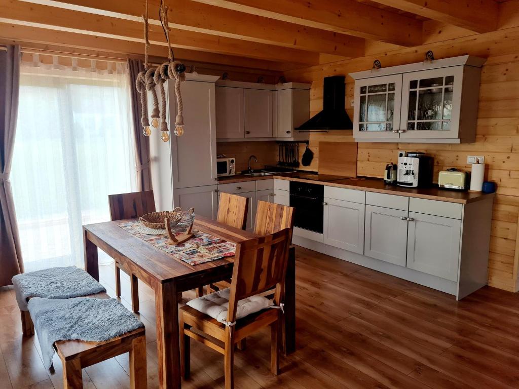 Kuchyň nebo kuchyňský kout v ubytování Panorama Tatry Chalets