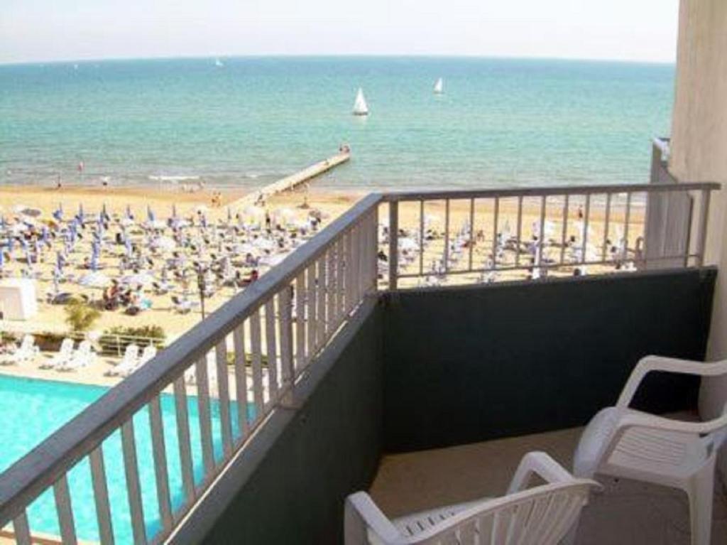 Nespecifikovaný výhled na moře nebo výhled na moře při pohledu z hotelu