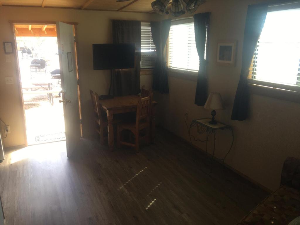 Rainbows End Fishing Resort - Suite De Una Habitación