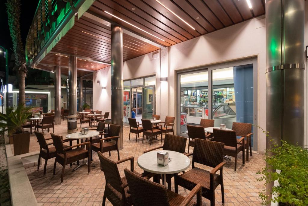 Restaurace v ubytování Hotel La Sirenetta