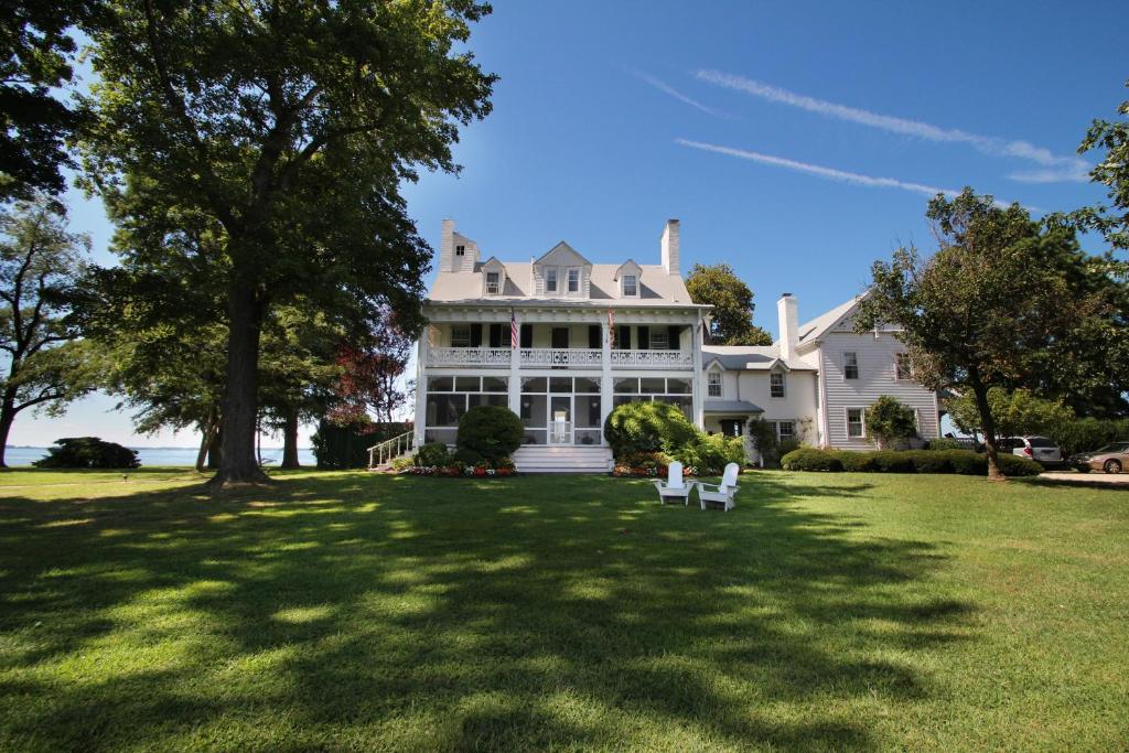 Zahrada ubytování Wades Point Inn on the Bay