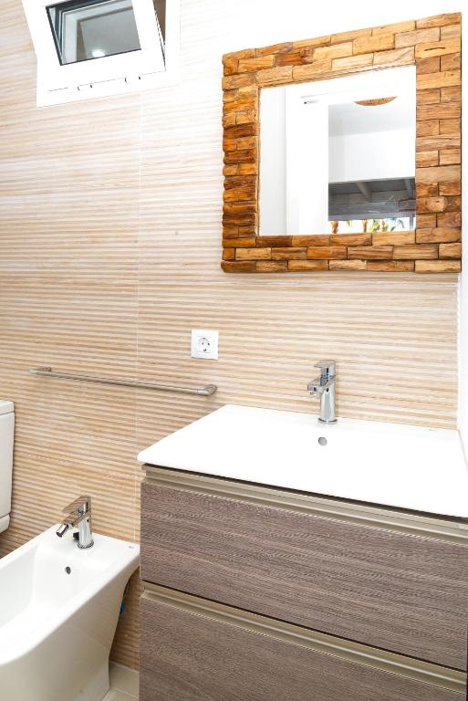 A bathroom at Attico Estrella