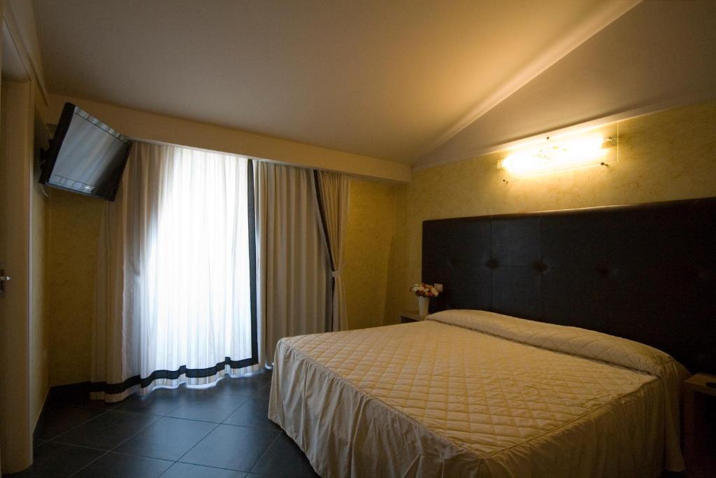 Hotel Briganti - King Suite With Spa Bath