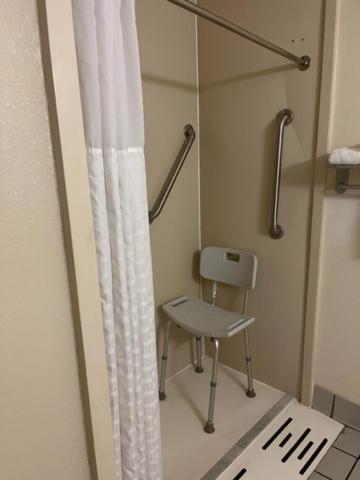 Quality Inn University Area - King Room - Accesible/no Fumar