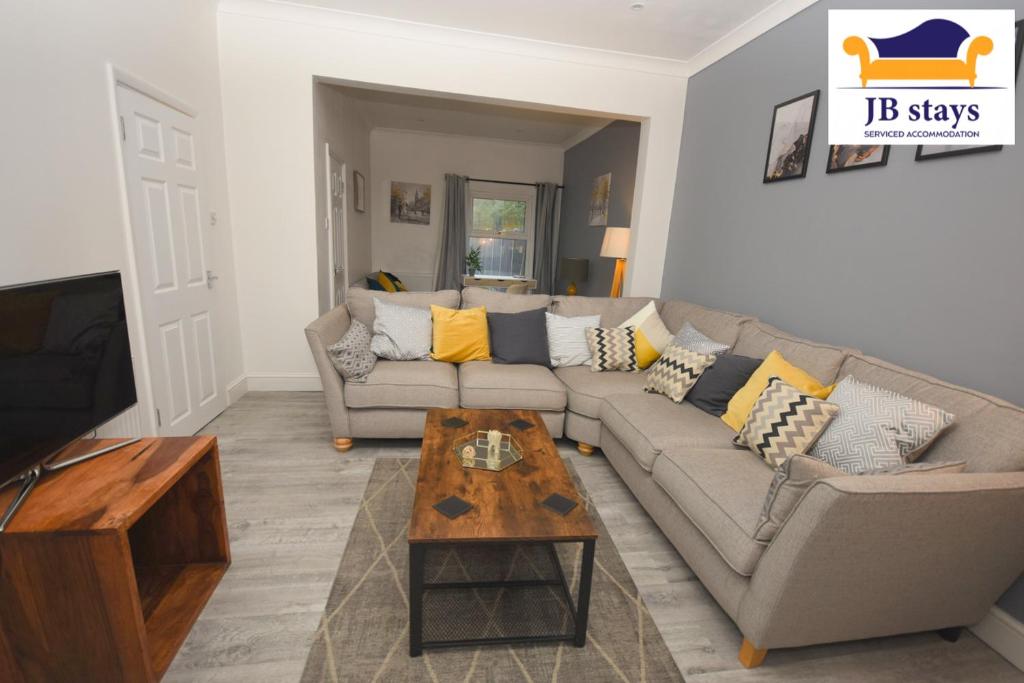 JB stays Greenwich, 3 bed house,ideal for contractors and family