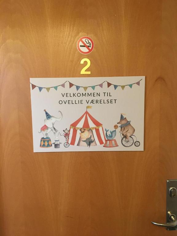 Certifikát, hodnocení, plakát nebo jiný dokument vystavený v ubytování Roslev Hus