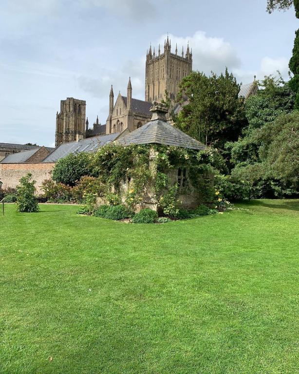 1-Bed Apartment in Wells