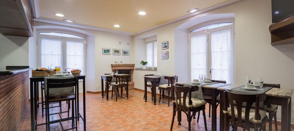 Hotel y Apartamentos La Lonja - 6