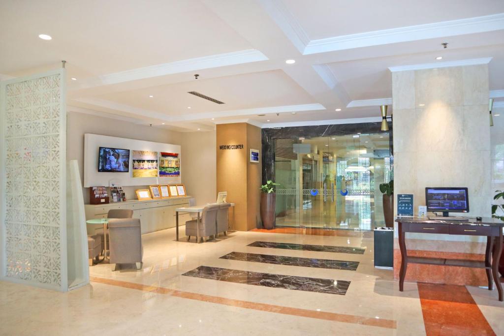 TV a/nebo společenská místnost v ubytování Hotel Bidakara Jakarta