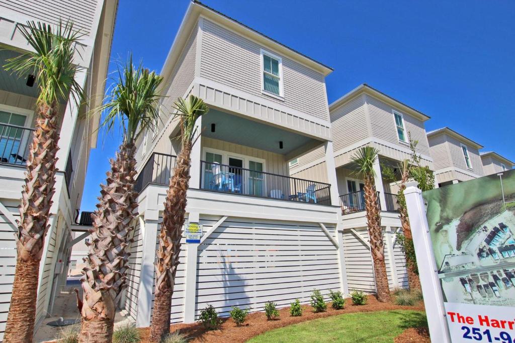 West Side Cottages Unit B by Youngs Suncoast