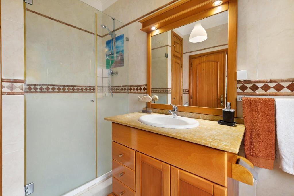 Koupelna v ubytování Family Friendly Villa Aroeira Golf