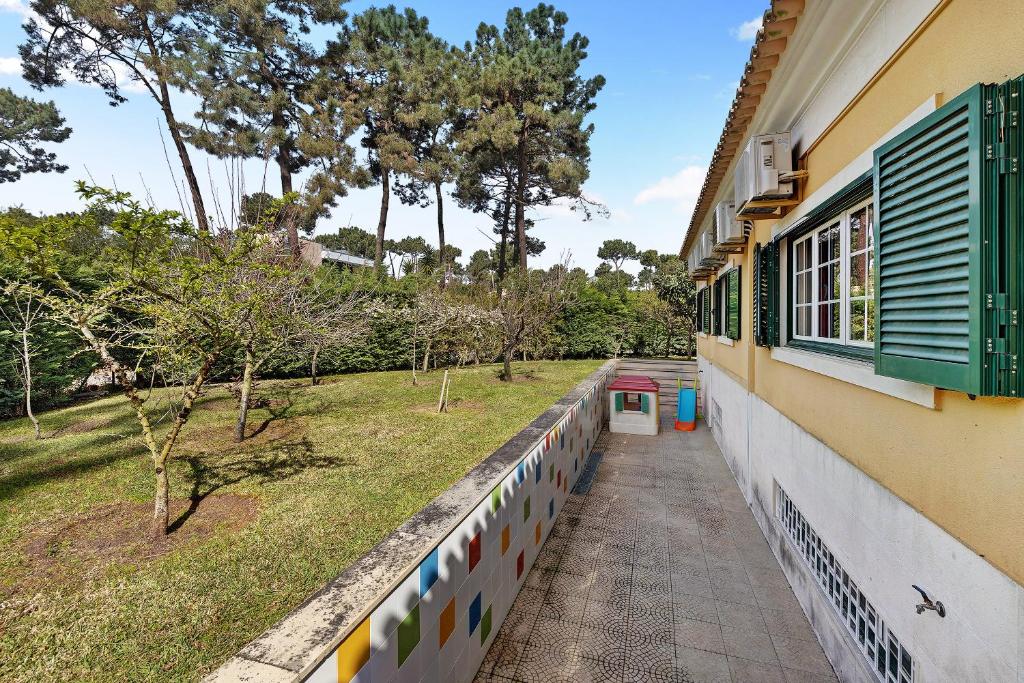 Budova, kde se vila nachází