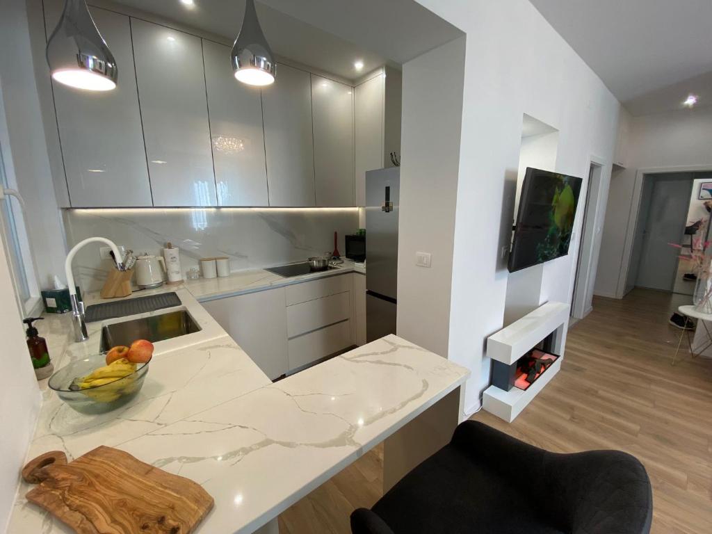 Kuchyň nebo kuchyňský kout v ubytování apartment in the city center