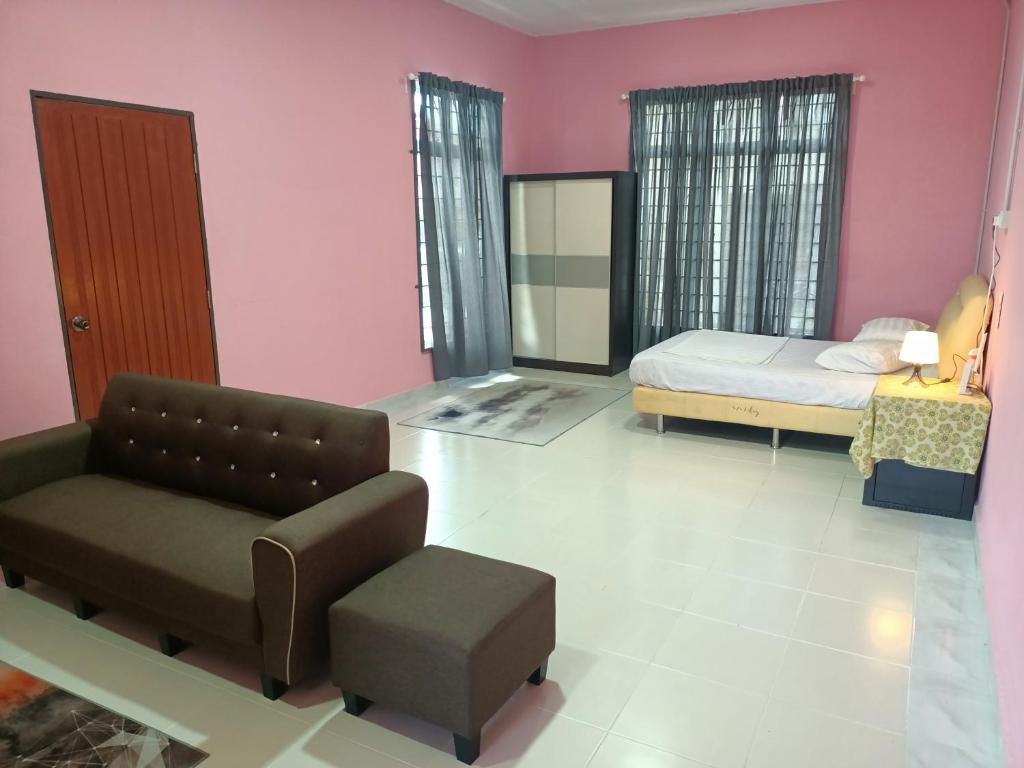 Homestay Machang Sentral - Deluxe Queen Studio