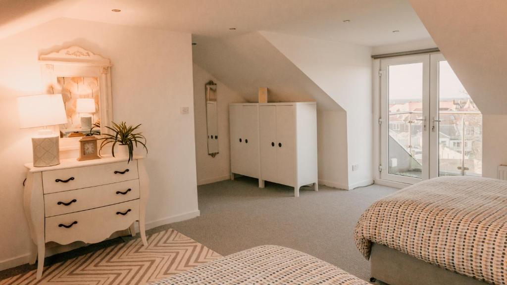 Fotografie z fotogalerie ubytování Unique Beach 2 bedroom town house, Golf Paradise v destinaci Prestwick