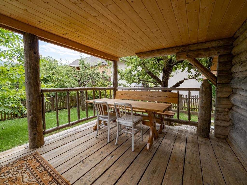 Balkón nebo terasa v ubytování Chalet Sejalec