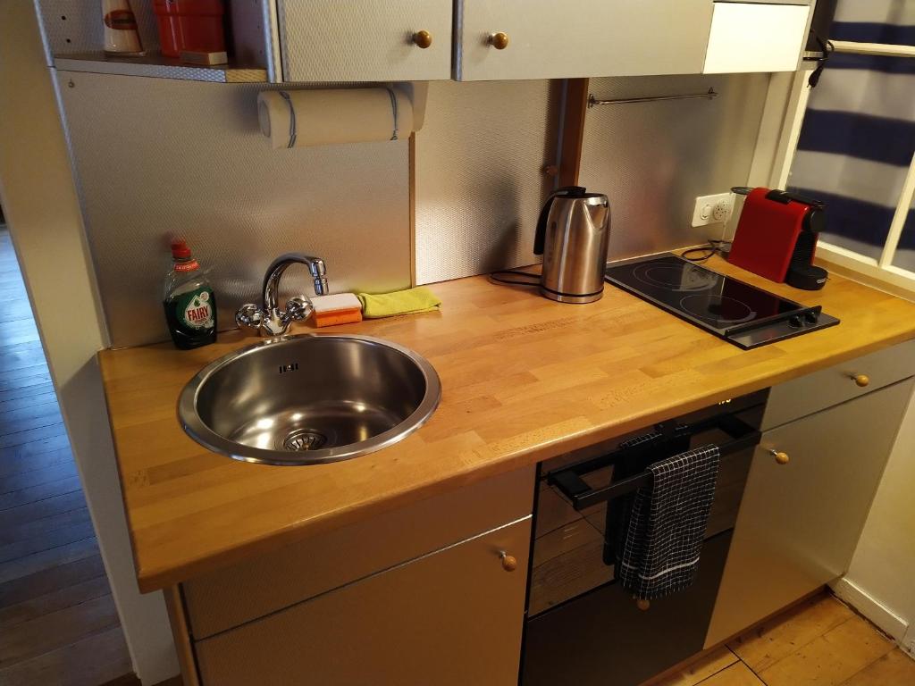 Kuchyň nebo kuchyňský kout v ubytování Apartment Meinradsberg mit Balkon