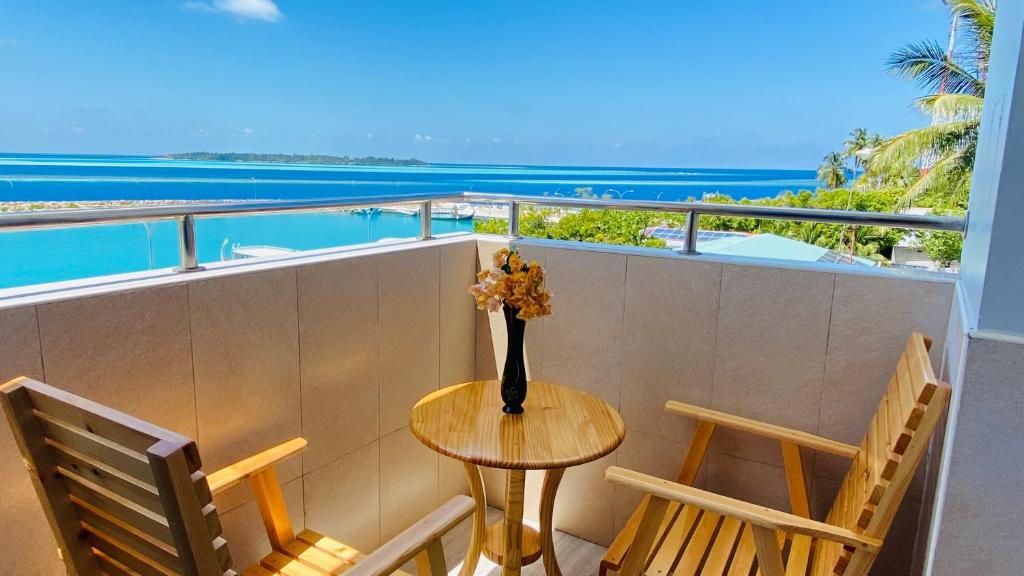 Alimas Holiday Retreat Maldives - 15