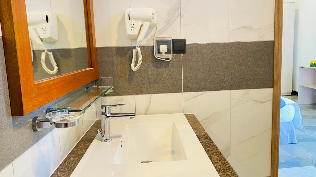 Alimas Holiday Retreat Maldives - 6