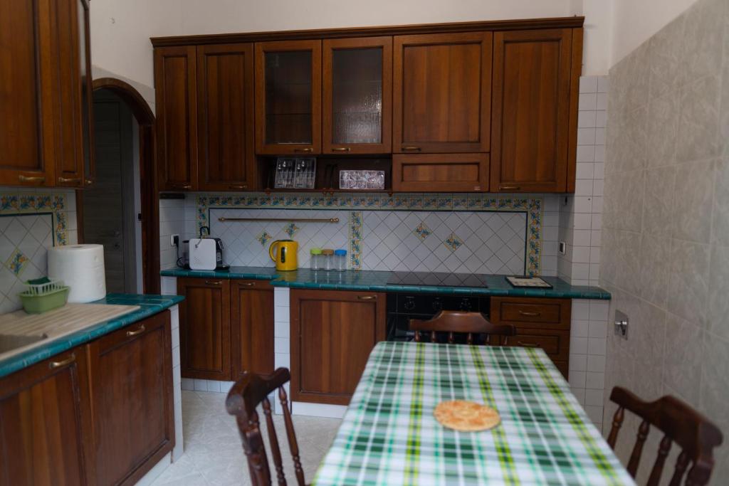 Kuchyňa alebo kuchynka v ubytovaní Pasqualina's House