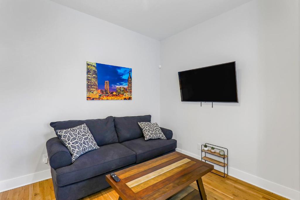 Gallatin Pike, Nashville (updated prices 2024)