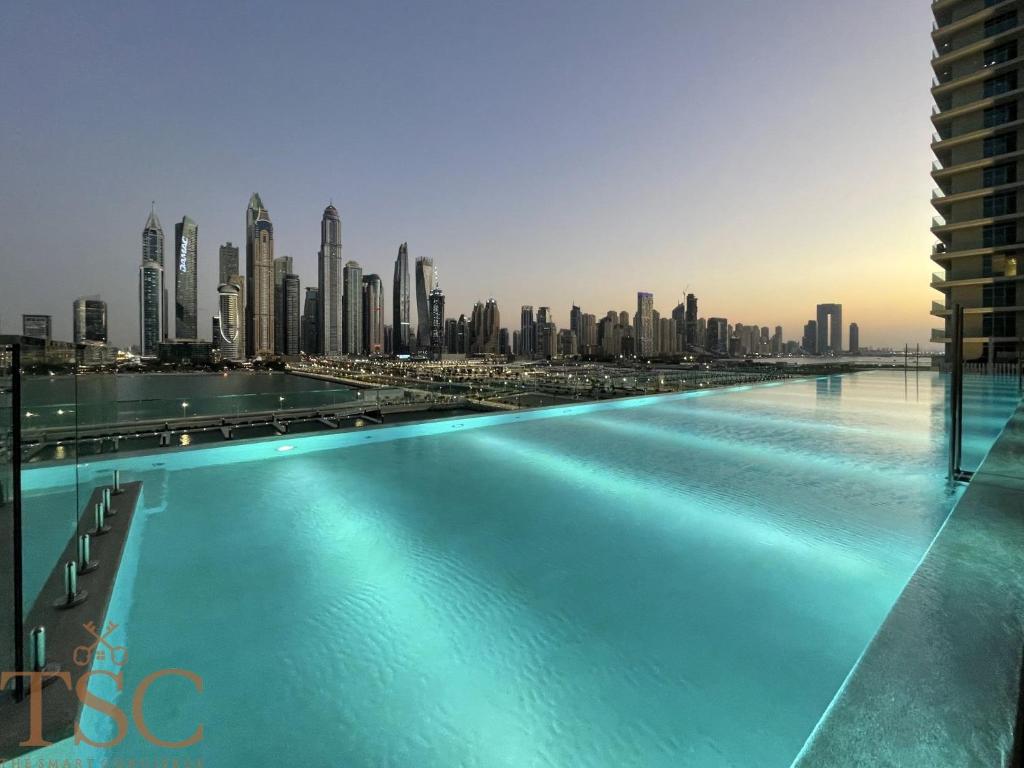 Bazén v ubytování The Smart Concierge - Sunrise Bay beachfront nebo v jeho okolí
