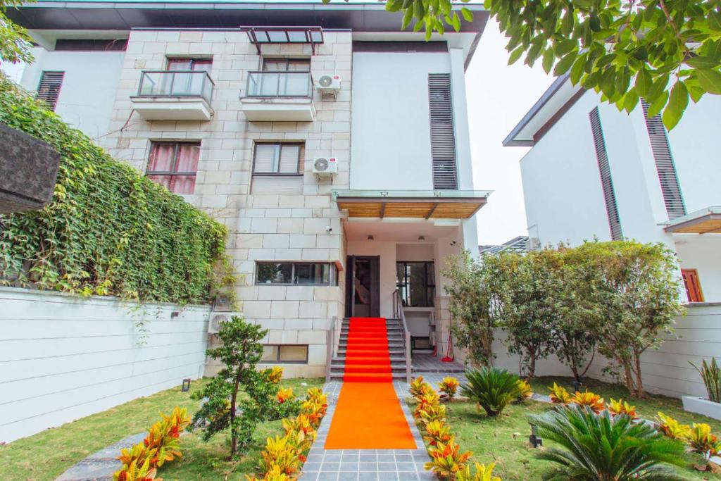 Luxury villa, independent kitchen, garden barbecue, KTV, mahjong, private swimming pool