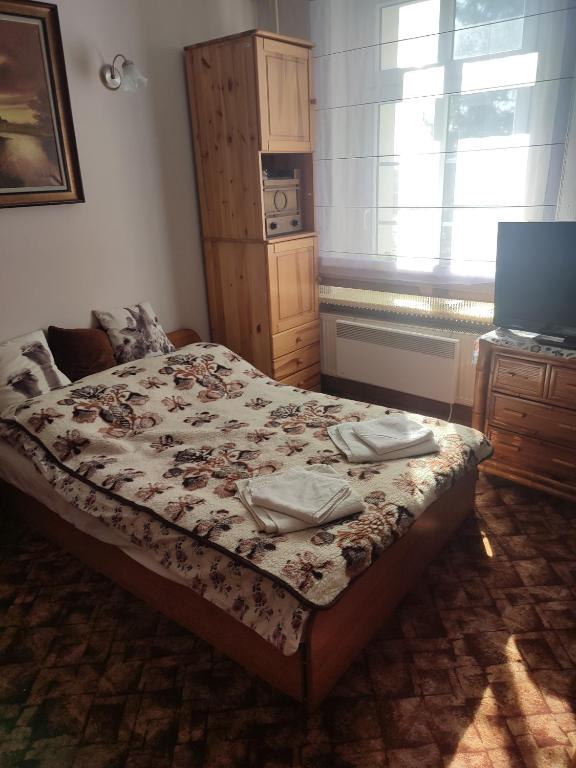 Gospodarstwo Agroturystyczne Dworek Andrzejówka - Quadruple Room With Bathroom
