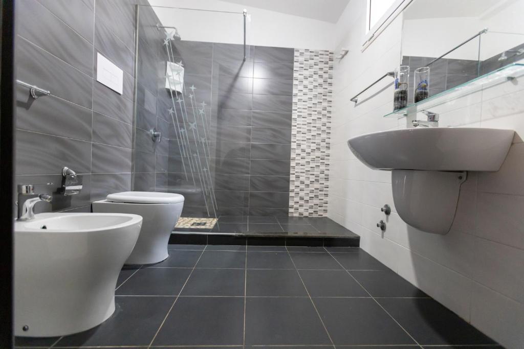 A bathroom at Residence Emarine