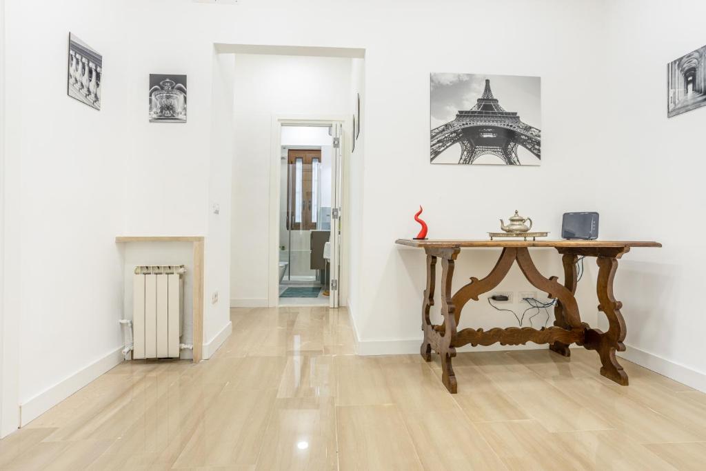 Zdjęcie z galerii obiektu Vomero Deluxe Apartments w mieście Neapol