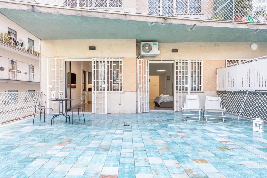 Basen w obiekcie Vomero Deluxe Apartments lub w pobliżu