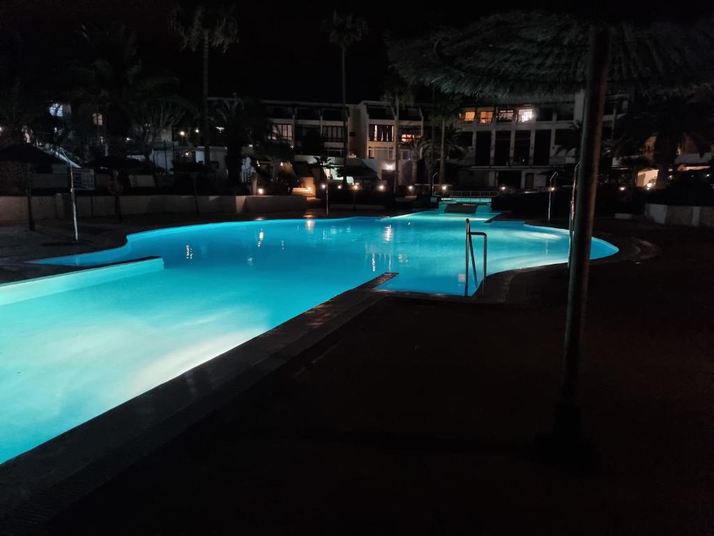 Bazén v ubytování Apartamento MARIA 26 PLAYA ROCA nebo v jeho okolí