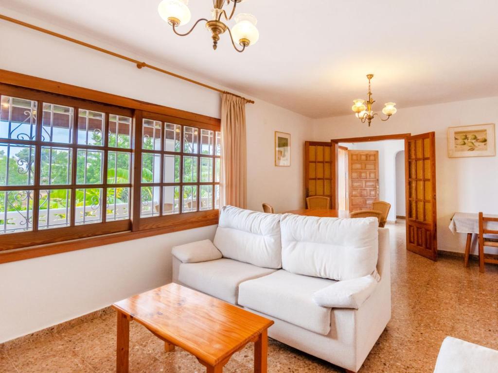 Posezení v ubytování Holiday Home Can Pep Jaume by Interhome