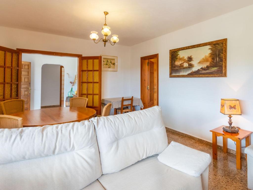 Posezení v ubytování Holiday Home Can Pep Jaume by Interhome
