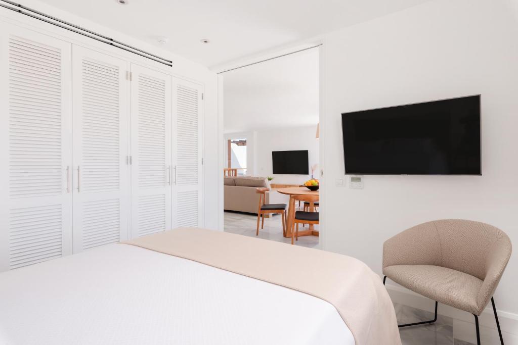 Condo Hotel Santiago Suites by Upper Luxury Housing, Playa de ...