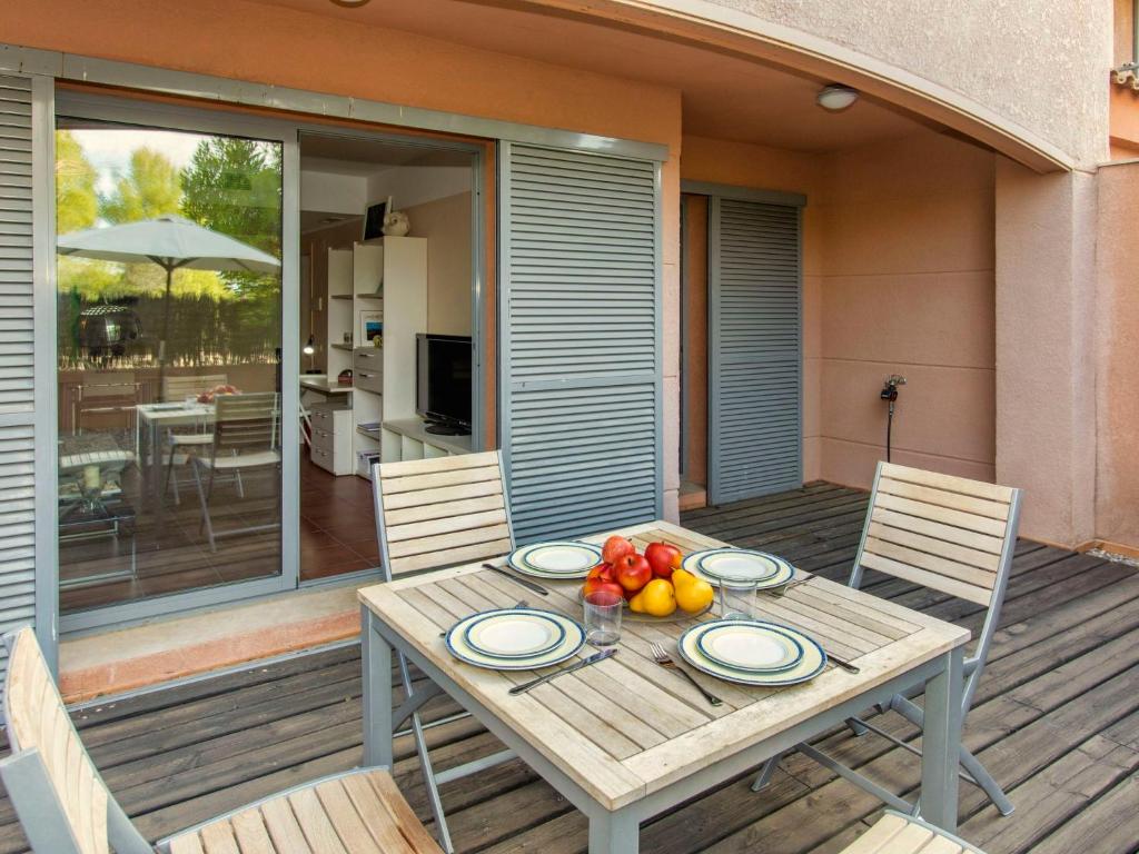 Balkón alebo terasa v ubytovaní Apartment Marina Sant Jordi by Interhome