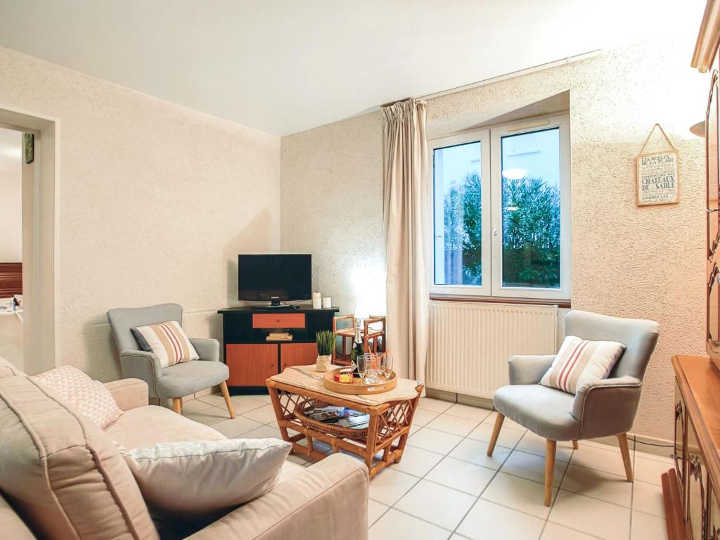Gallery image of Apartment Mer et Soleil by Interhome in Carnac