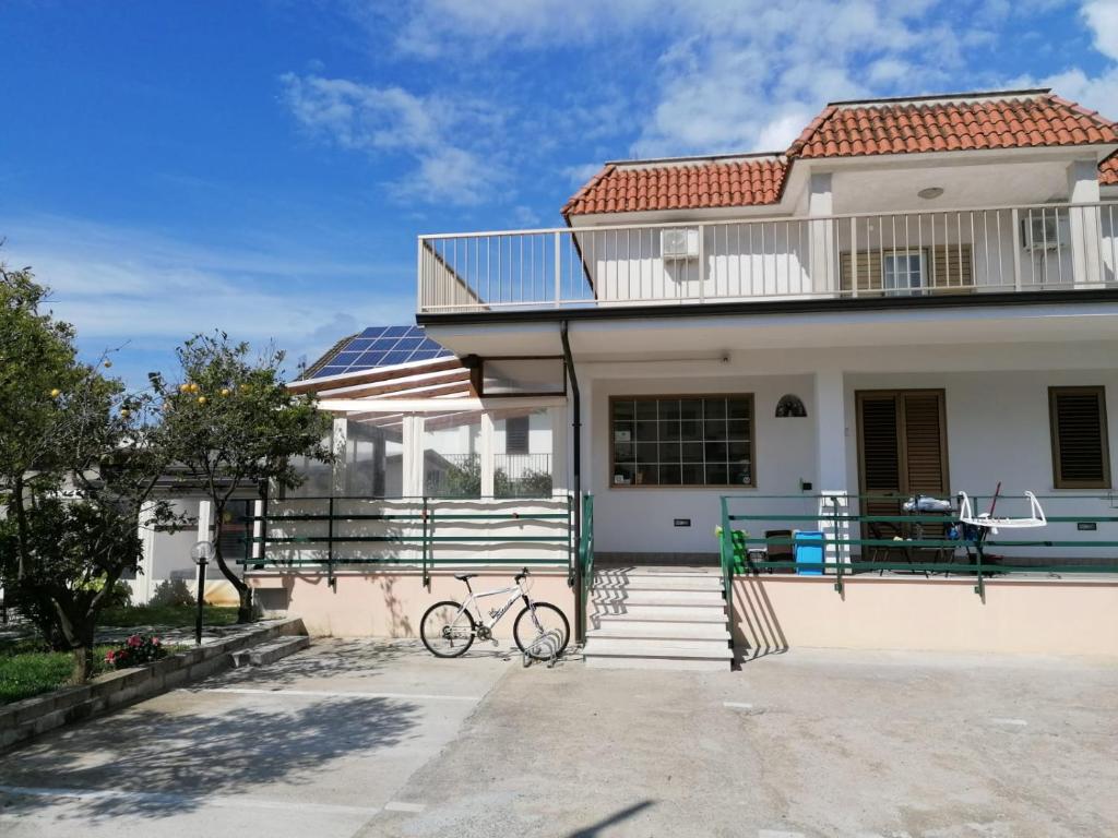 Budova, v ktorej sa ubytovanie bed & breakfast nachádza