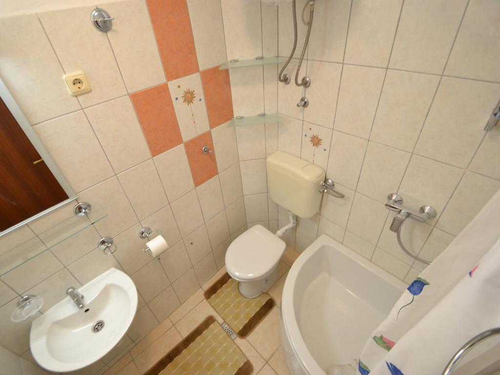 Koupelna v ubytování Holiday Home Kala by Interhome