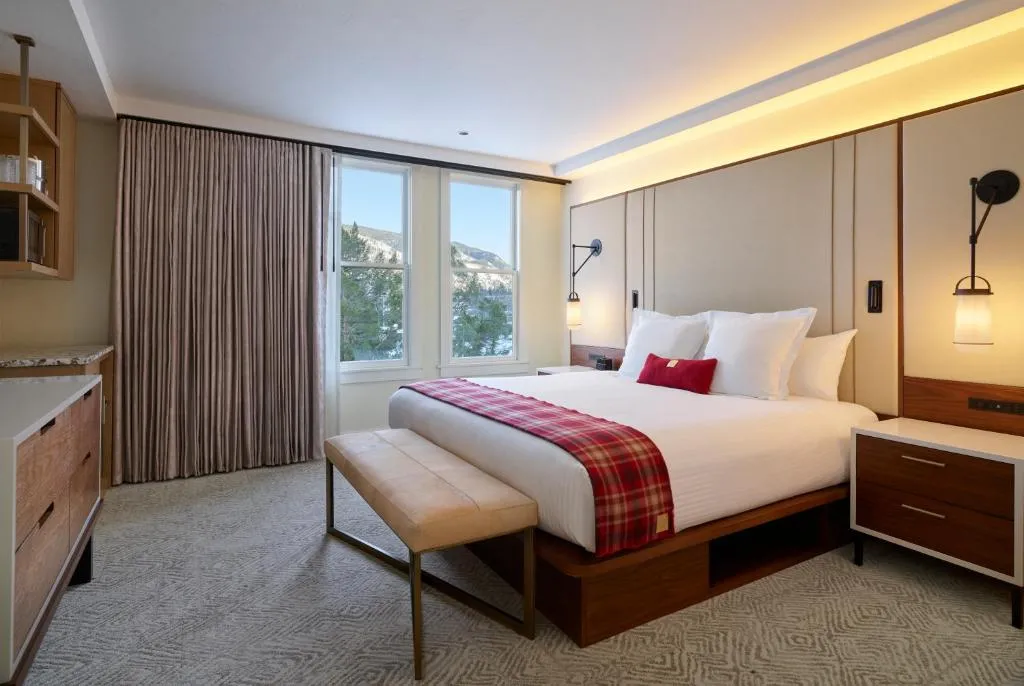 Standard King Room