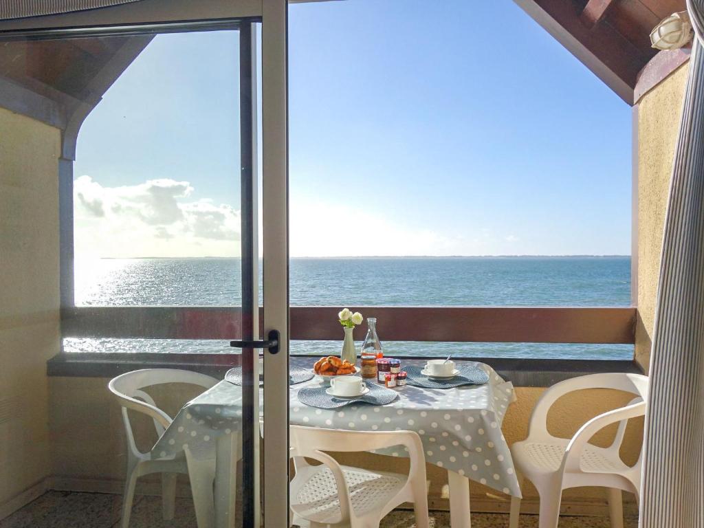 Nespecifikovaný výhled na moře nebo výhled na moře při pohledu z apartmánu